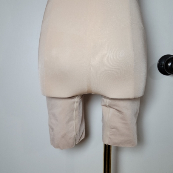 SPANX Oncore Tummy Control Mid-Thigh Bodysuit Shapewear Size Medium - Picture 7 of 12